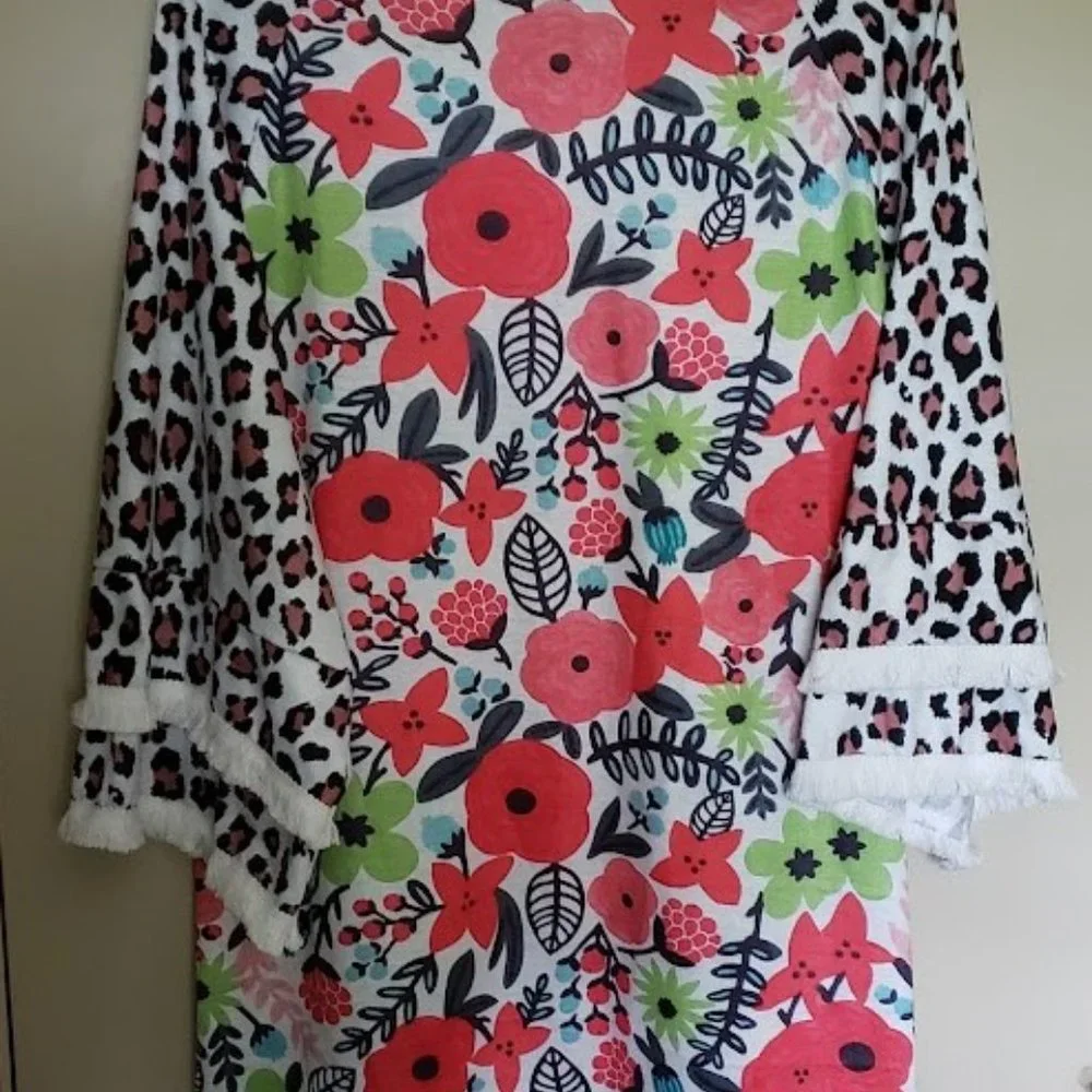 Boho Mixed Print Tunic Size 2XL Animal and Floral Super Fun! - Picture 2 of 7